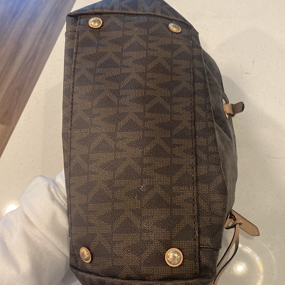 Michael Kors Jet Set logo tote - Picture 7 of 10